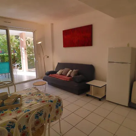 Apartment Rdc A Sete: 3 Pieces, Piscine, Acces Plage, Parking, Wifi - Fr-1-472a-167 *